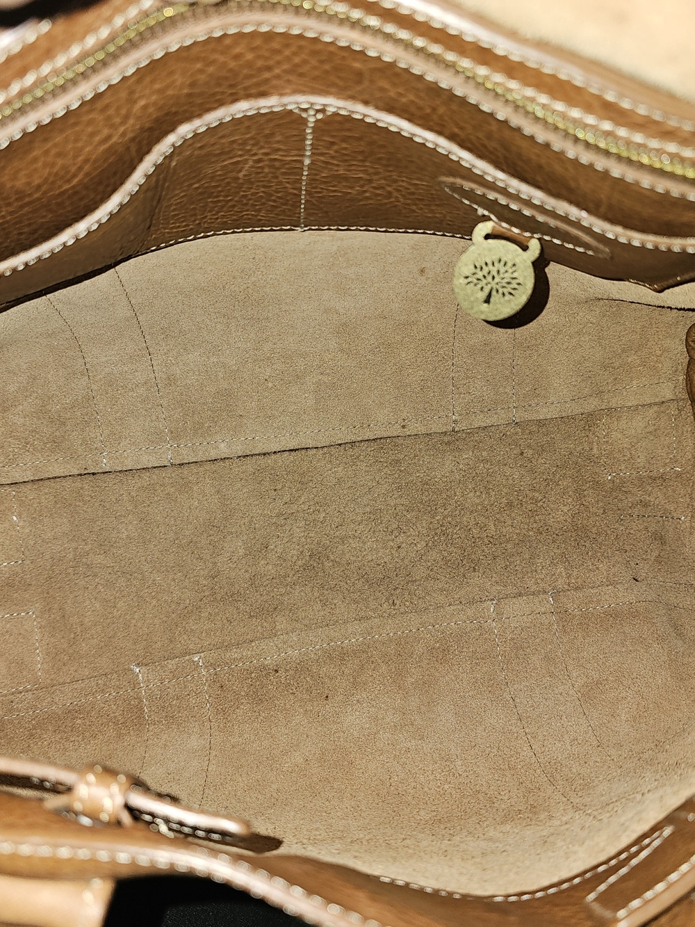 Baywater Classic Brown Leather Tote Bag with Gold Turn-Lock - Picture 14 of 16